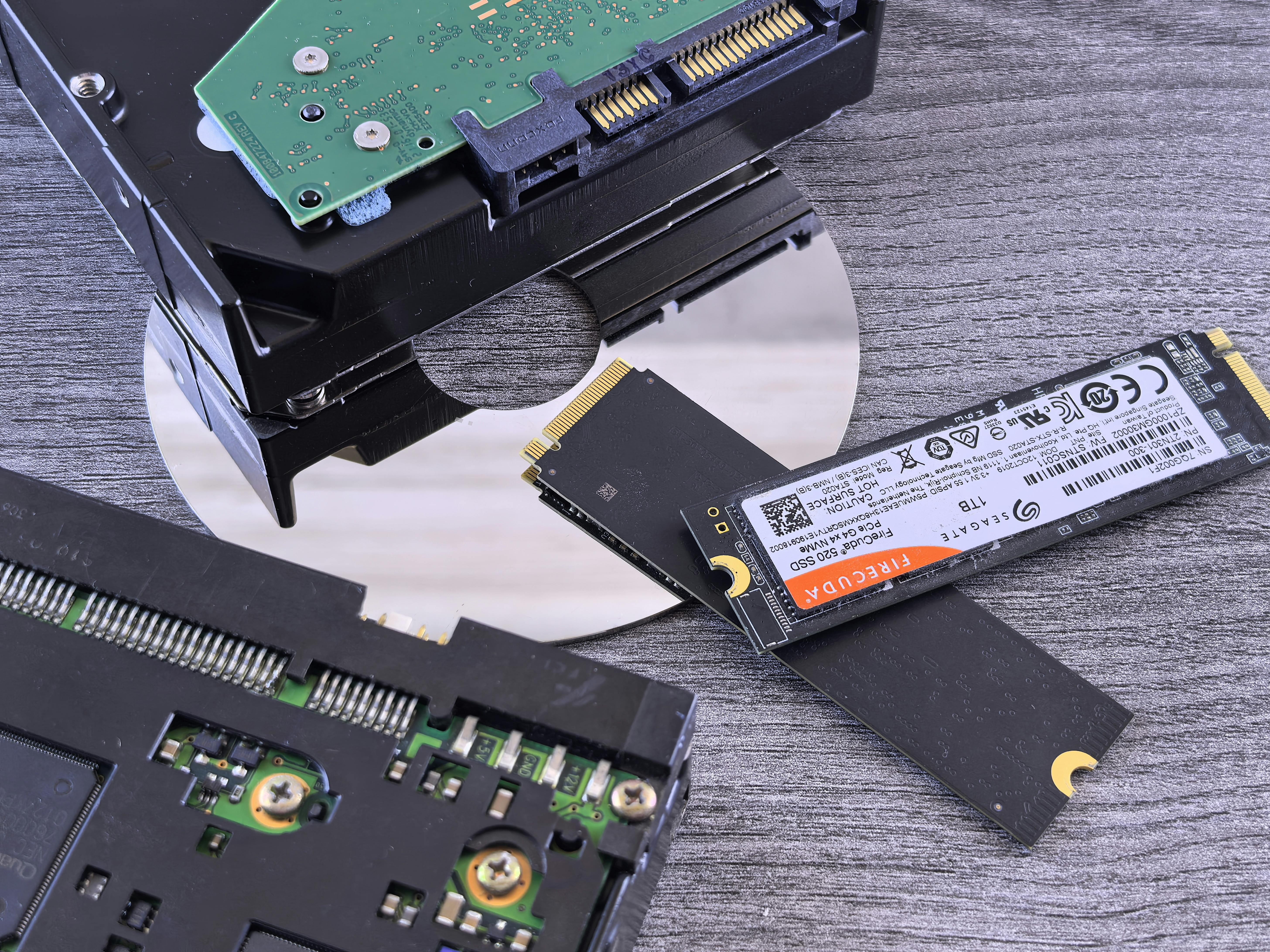 Safely transferring photos and files to a new computer